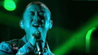 娱乐圈男明星吃瓜事件揭秘：从微信圈到影视热议的全流程回顾