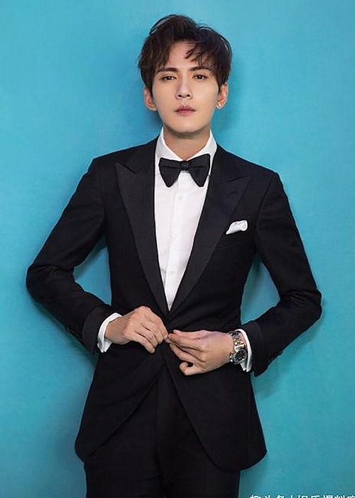 娱乐圈吃瓜新势力揭秘:酱猪猪视频引发关注热议