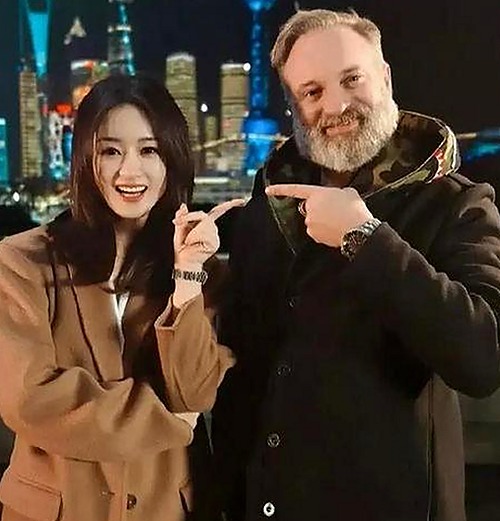 娱乐圈里的“羊羊”逆袭记:从外婆宠爱到网红新星的爆笑成长