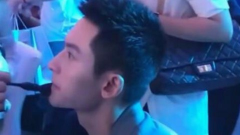 娱乐吃瓜酱小姐姐爆火背后:她如何用小说搭建娱乐圈的秘密花园?