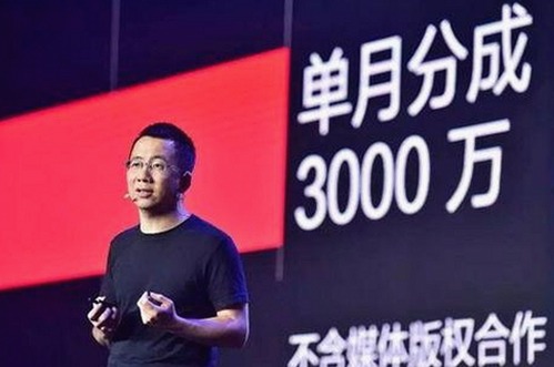 揭秘娱乐圈“吃瓜头套”现象：明星如何应对舆论风暴？🌟